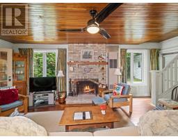 33 LAKESHORE DRIVE - 12
