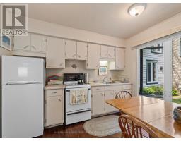 33 LAKESHORE DRIVE - 31