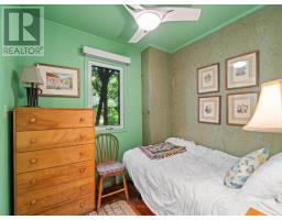 33 LAKESHORE DRIVE - 34