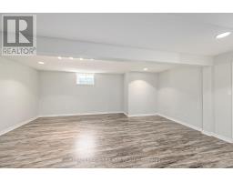 19 CHAMBERLAIN COURT - 25