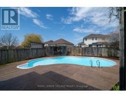 19 CHAMBERLAIN COURT - 31
