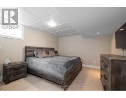 21 MAPLEWOOD LANE - 32
