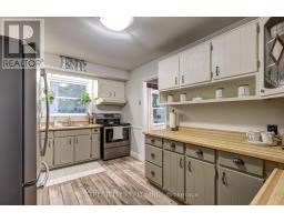 14 MCTAGGART CRESCENT - 13