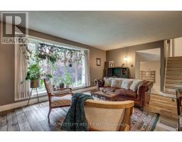 14 MCTAGGART CRESCENT - 21