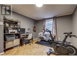 14 MCTAGGART CRESCENT - 28