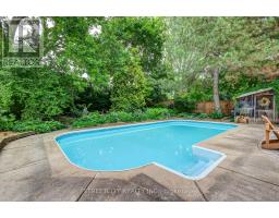 14 MCTAGGART CRESCENT - 40