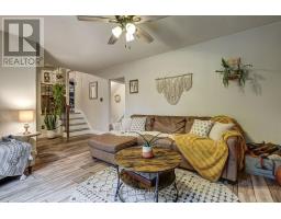 14 MCTAGGART CRESCENT - 9