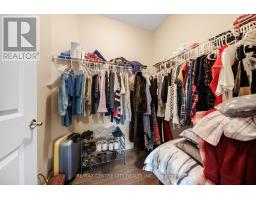 12 - 1 VINEDEN DRIVE - 21