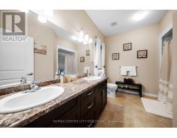 12 - 1 VINEDEN DRIVE - 22
