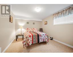 12 - 1 VINEDEN DRIVE - 29