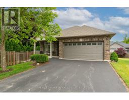 12 - 1 VINEDEN DRIVE - 36