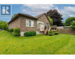 12 - 1 VINEDEN DRIVE - 37
