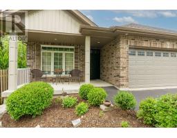 12 - 1 VINEDEN DRIVE - 42