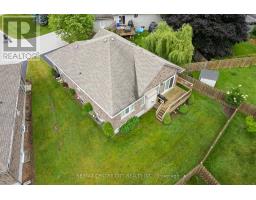 12 - 1 VINEDEN DRIVE - 47