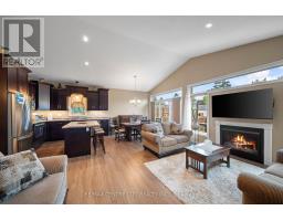 12 - 1 VINEDEN DRIVE - 7