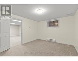 25 - 124 NORTH CENTRE ROAD - 41