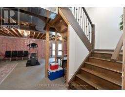 1366 THORNLEY STREET - 35