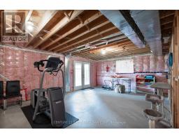 1366 THORNLEY STREET - 36