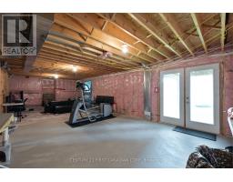 1366 THORNLEY STREET - 37