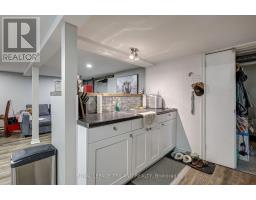 249 VICTORIA STREET - 32