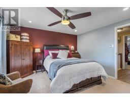 38 - 30 CLARENDON CRESCENT - 22