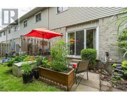 38 - 30 CLARENDON CRESCENT - 33