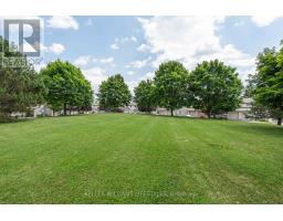 38 - 30 CLARENDON CRESCENT - 38