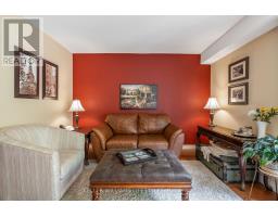 38 - 30 CLARENDON CRESCENT - 6