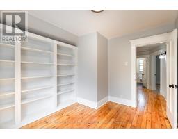 786 DUFFERIN AVENUE - 21