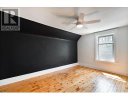 786 DUFFERIN AVENUE - 22