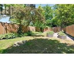 786 DUFFERIN AVENUE - 32