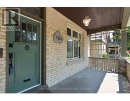 786 DUFFERIN AVENUE - 4