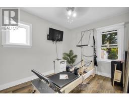 19 DOULTON STREET - 15