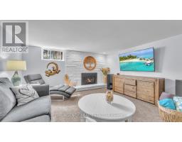 4 APPLEWOOD CRESCENT - 20