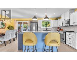 4 APPLEWOOD CRESCENT - 8