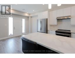 817 SARNIA ROAD - 15