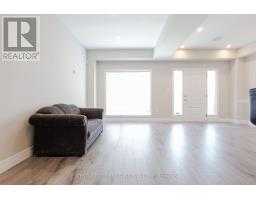 817 SARNIA ROAD - 17