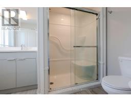 817 SARNIA ROAD - 20