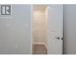 817 SARNIA ROAD - 22