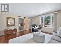 16 CLARENCE STREET - 8