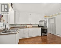 16 CLARENCE STREET - 9