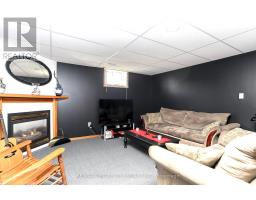 212 QUEEN STREET - 38