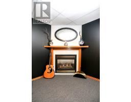 212 QUEEN STREET - 39