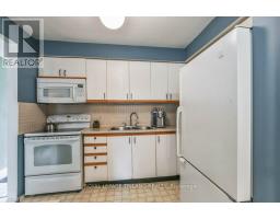 47 - 30 CLARENDON CRESCENT - 12