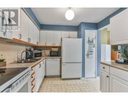 47 - 30 CLARENDON CRESCENT - 13