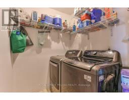 47 - 30 CLARENDON CRESCENT - 17