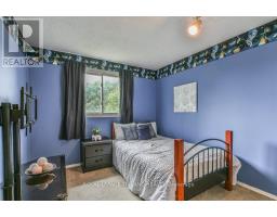 47 - 30 CLARENDON CRESCENT - 21