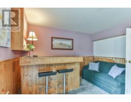 47 - 30 CLARENDON CRESCENT - 29