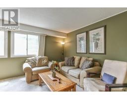 47 - 30 CLARENDON CRESCENT - 5