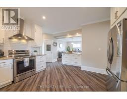 9 WALNUT STREET W - 23